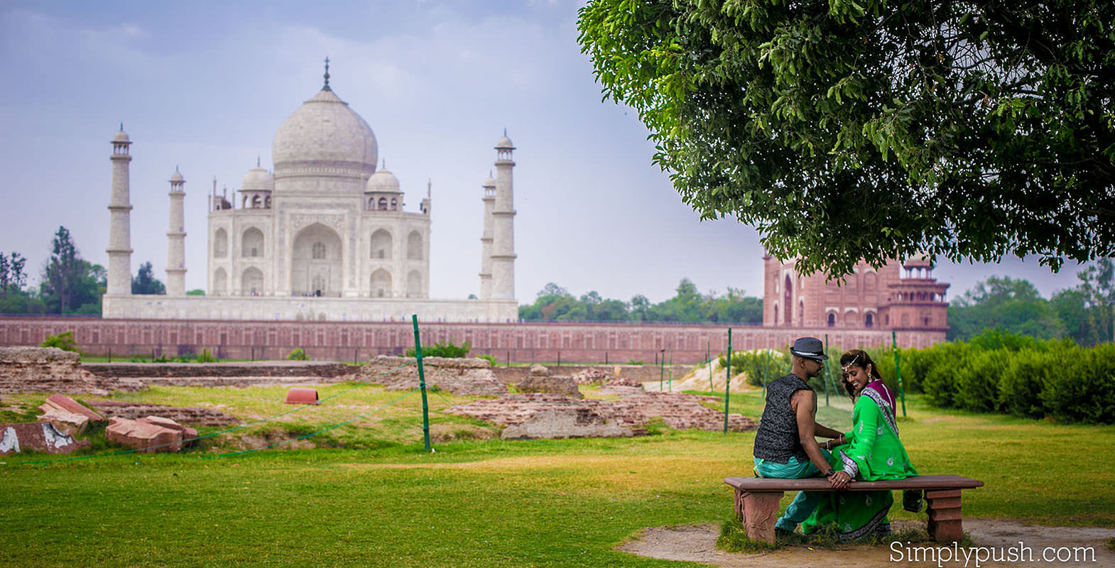 taj-mahal-india-photography-pic-of-couple